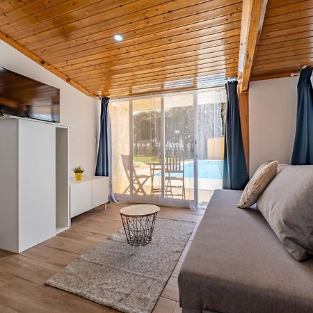 Appartamento Wake Up With The Sea Breeze- House With Pool Ap1 Lavra Esterno foto